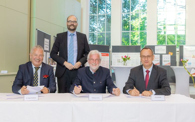 Sachsens Kultusminister Piwarz zu Gast bei der Unterzeichnung der Kooperationsverlängerung